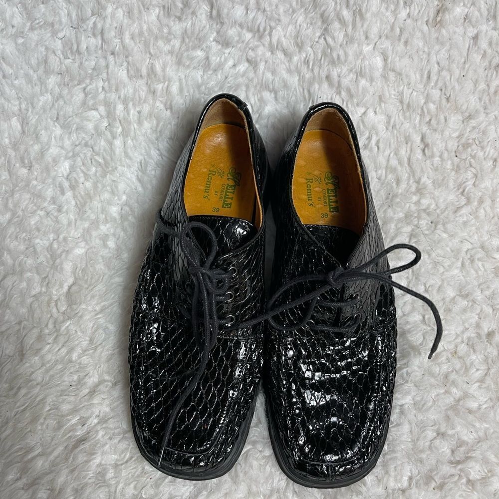 Helle COMFORT BY ROMU'S BLACK PATENT CROC LEATHER OXFORDS EUR SZ39